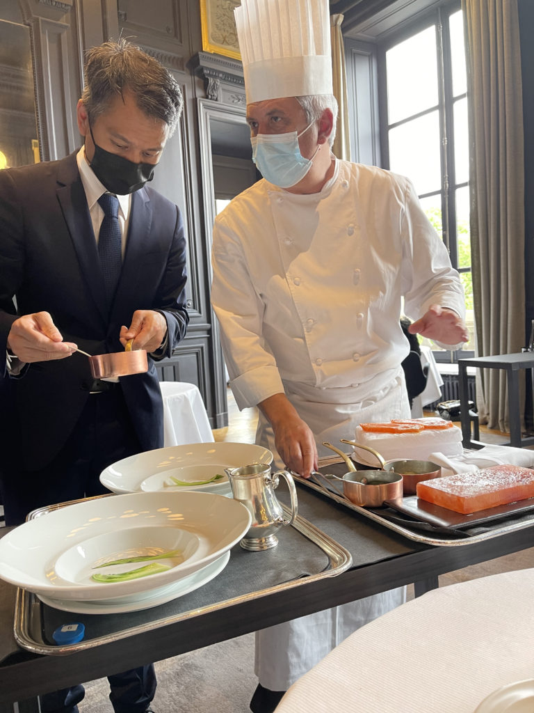 Table side service at Guy Savoy Paris